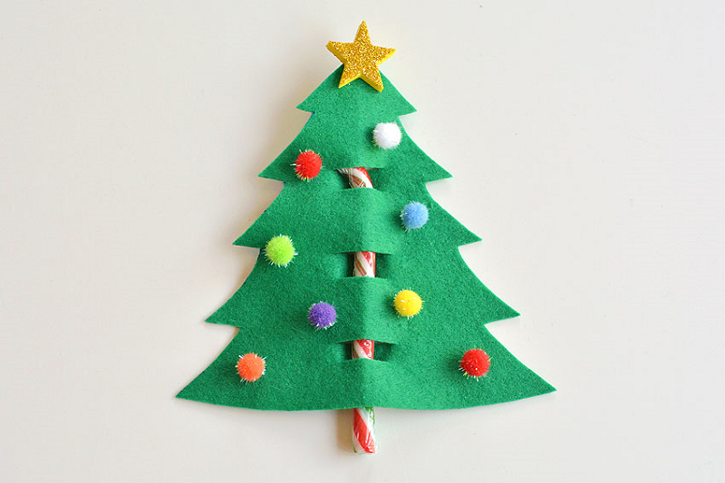 Pom pom Christmas tree